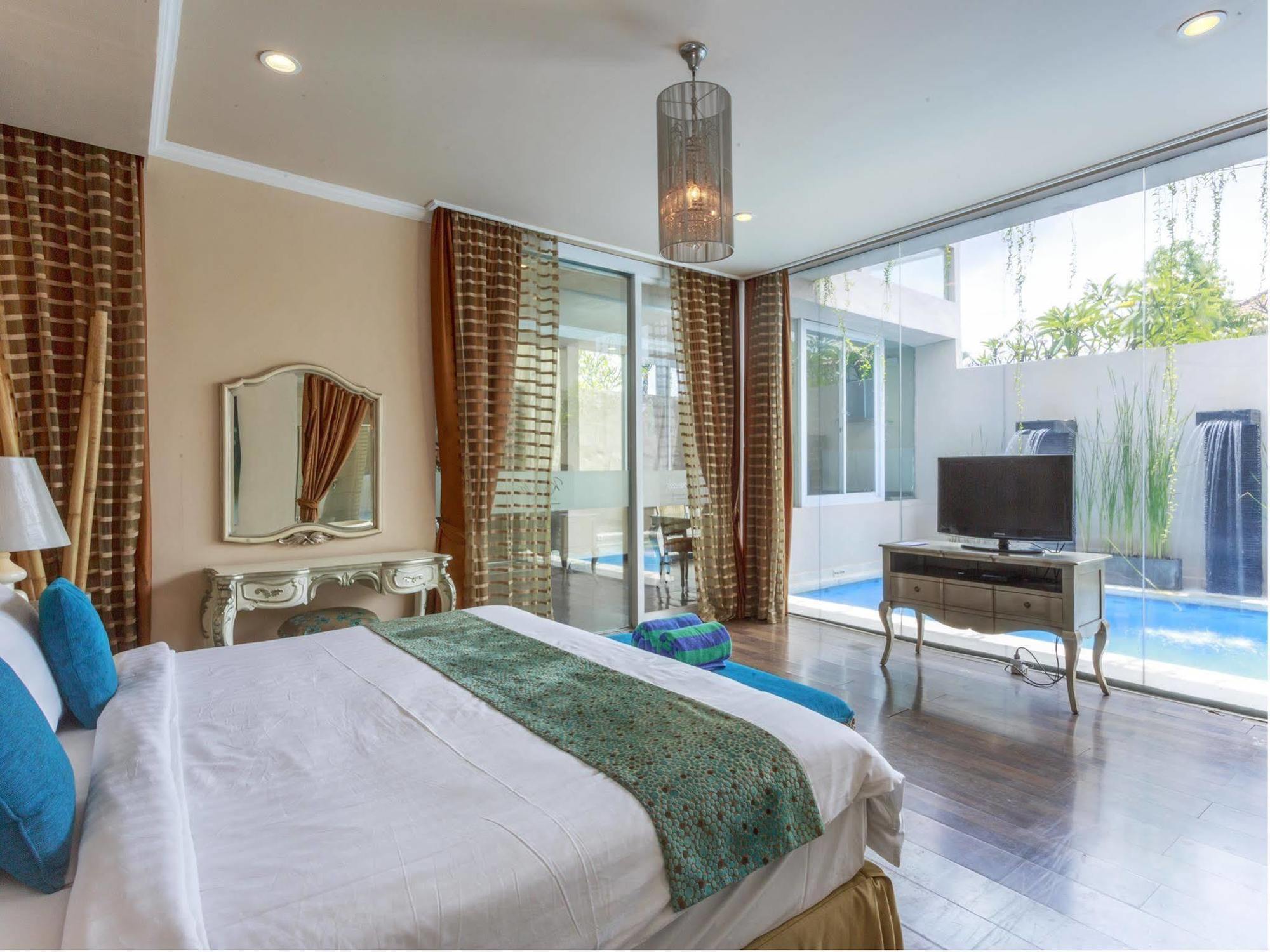 Kamuela Villas Seminyak Exteriör bild