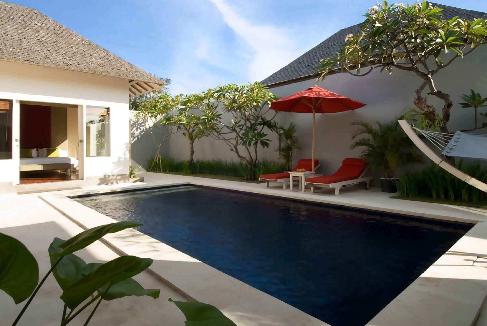 Kamuela Villas Seminyak Exteriör bild