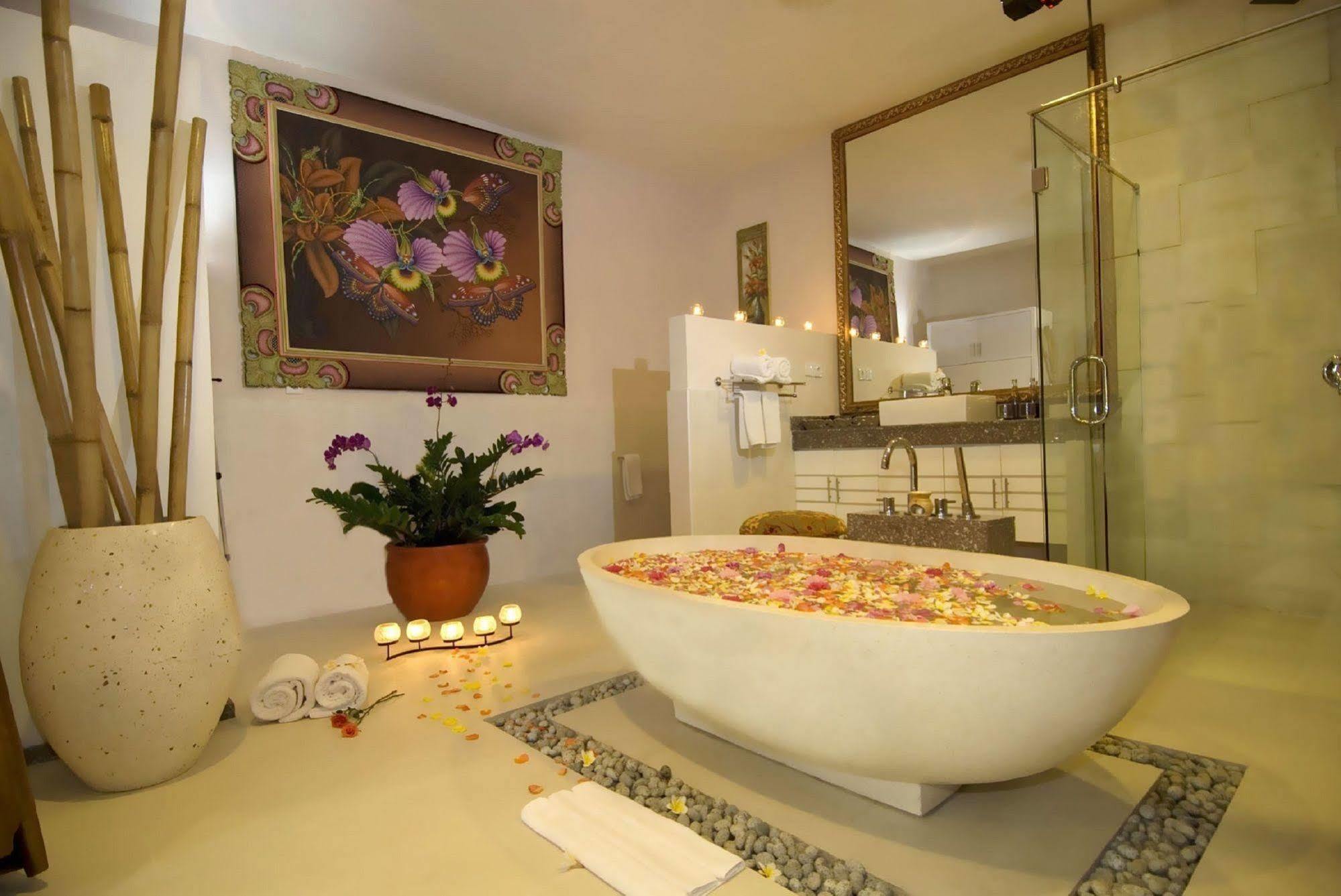 Kamuela Villas Seminyak Exteriör bild
