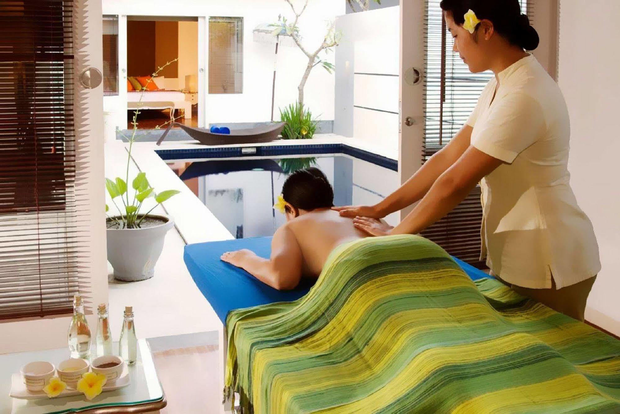 Kamuela Villas Seminyak Exteriör bild
