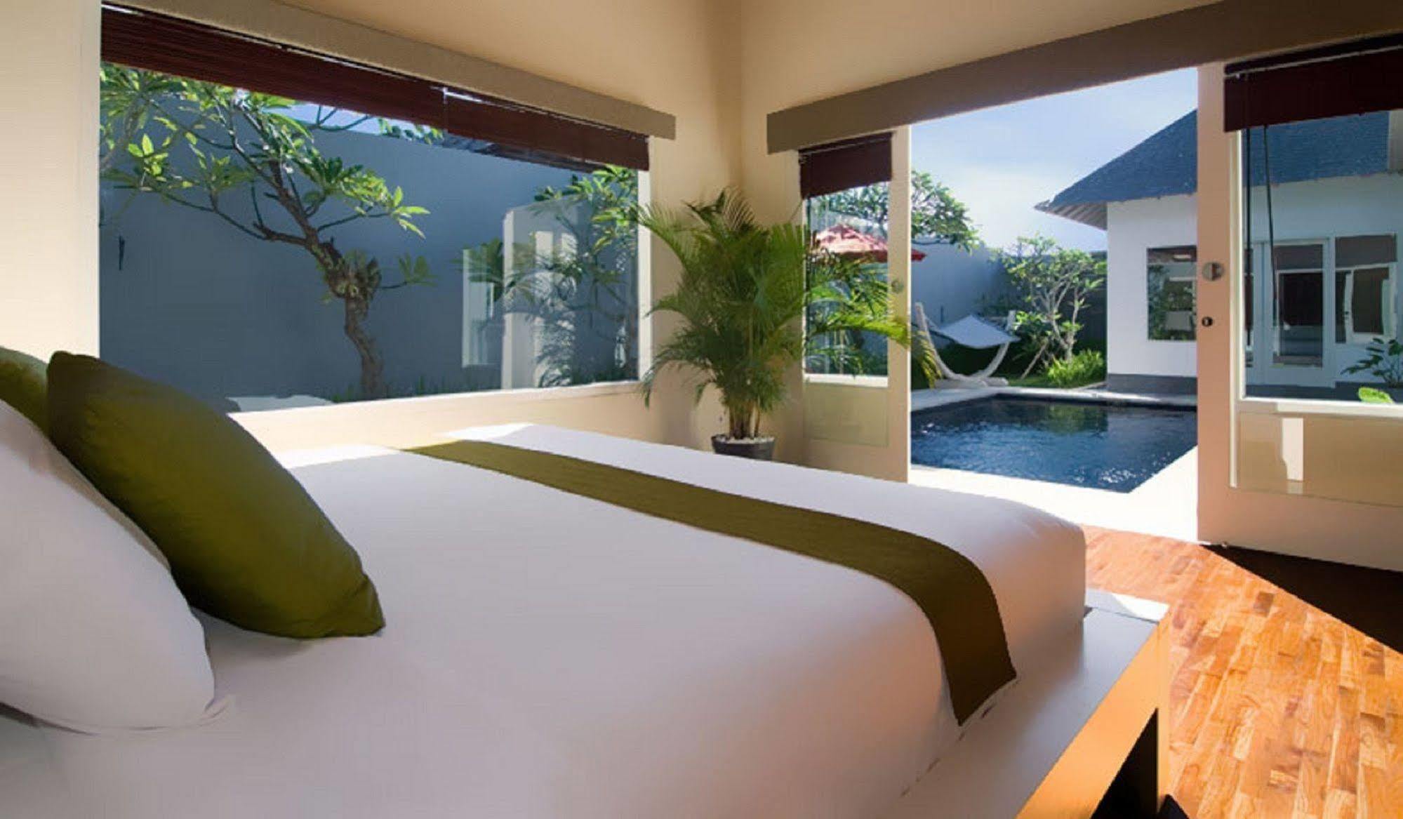 Kamuela Villas Seminyak Exteriör bild