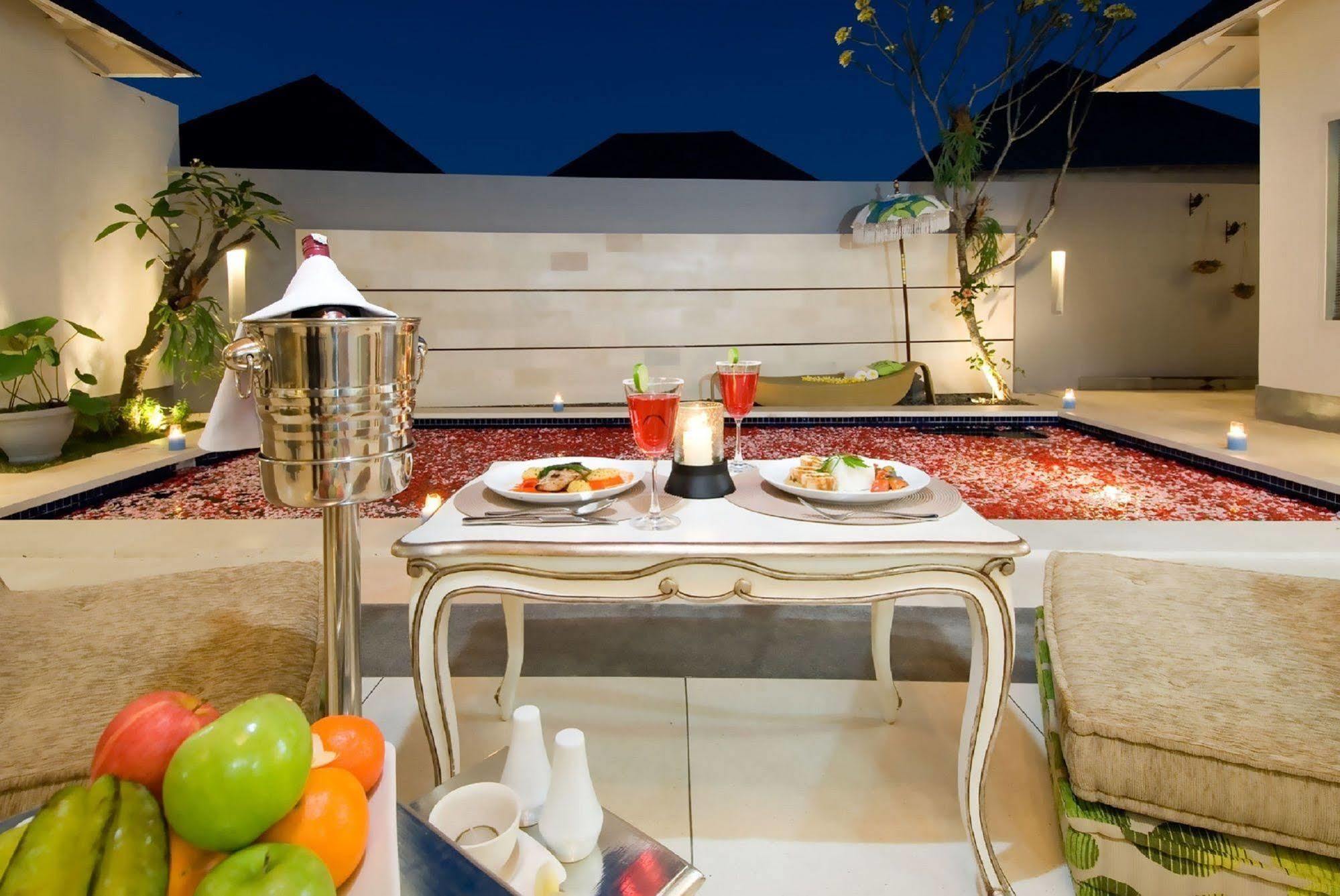 Kamuela Villas Seminyak Exteriör bild